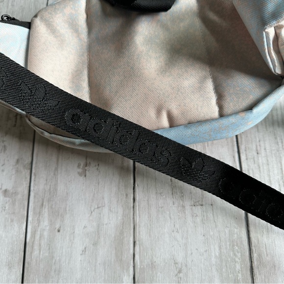 NEW WITH TAGS ADIDAS ORIGINALS SPORTS 2.0 WAIST PACK BLUE ORANGE SPRAY BELT BAG - Picture 5 of 7